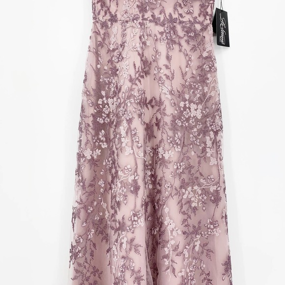 La Femme | Dusty Lilac Lace Column Beaded Gown, Sz 6 - Picture 4 of 12